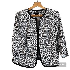 Lane Bryant 3/4 sleeved blazer. Black & white with hook eye front. Women’s 14